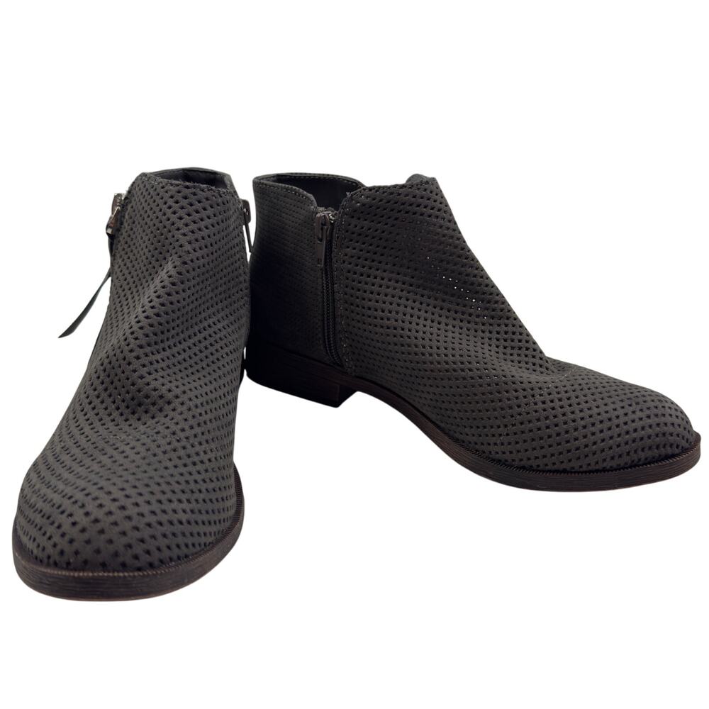 Dolce Vita Soft Flexible Suede Leather Perforated Booties Women's Size 7.5